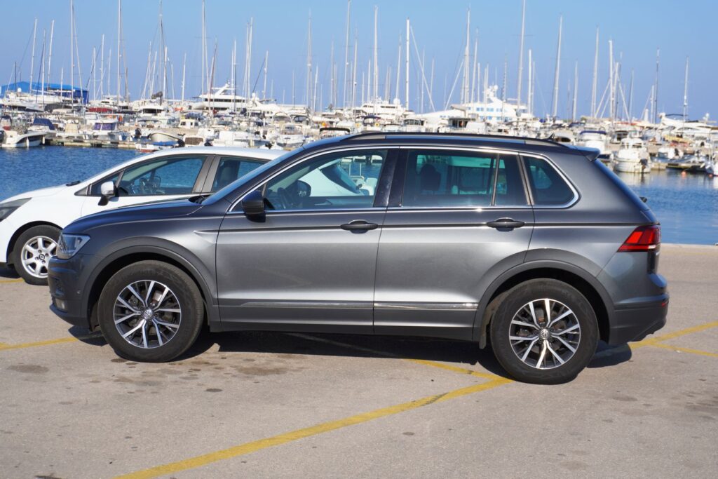 VW-TIGUAN-RENT-A-CAR-03-WWW.RENTMNE.COM